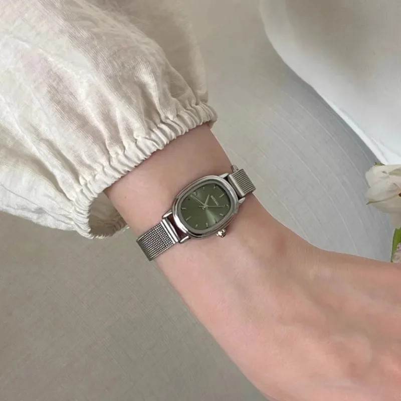 Petit cadran ovale montre vert - Luxury Watch Lady avis et prix