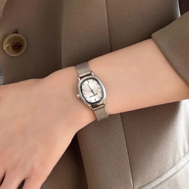 Petit cadran ovale montre vert - Luxury Watch Lady avis et prix