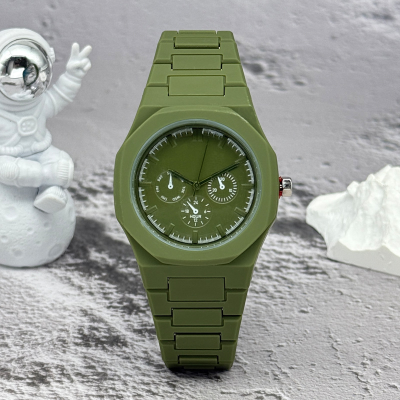 Montre de marque célèbre à cad - Luxury Watch Mockup avis et prix